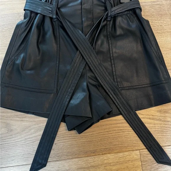 Blank NYC Black Faux Leather Shorts - Picture 1 of 6